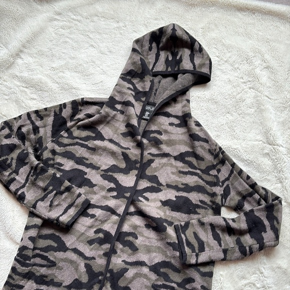 Rachel Zoe Camo Cardigan Hoodie | Longline Open Sweater Jacket Size Medium - Picture 2 of 7